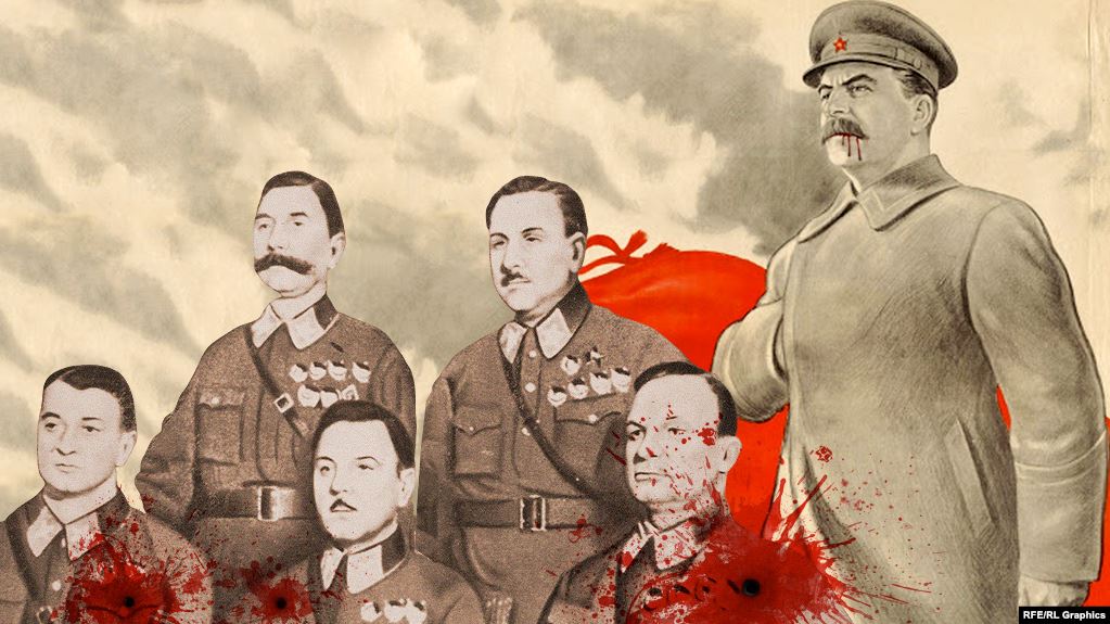 Первые пять маршалов Советского Союза. Сидят (слева направо): Тухачевский (расстрелян), Ворошилов, Егоров (расстрелян); стоят: Будённый и Блюхер (арестован, умер в Лефортовской тюрьме от пыток). Коллаж