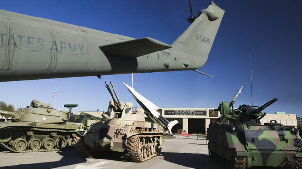 AP: военные США лазером сбили американский правительственный дрон в Техасе