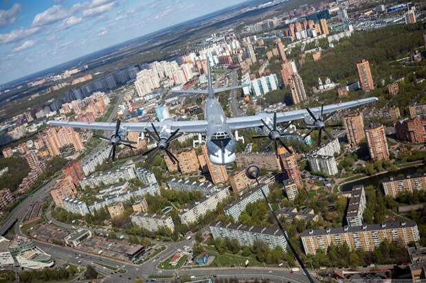 Москва из кабины самолета Ил-78 авиатехника, авиация, москва