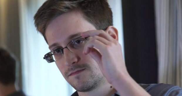 Эдварду Сноудену вручили премию в германию