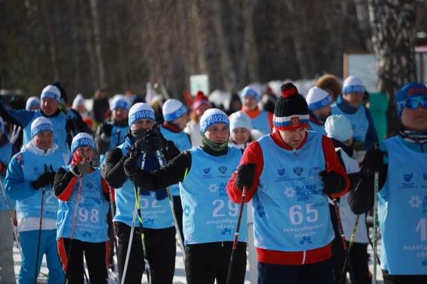 Более 15 тысяч новосибирцев встали на «Лыжню России» 14 февраля