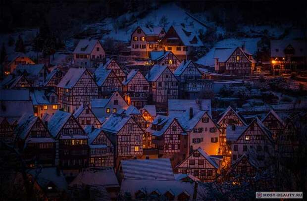 Очень красивая деревня fachwerkhäuser