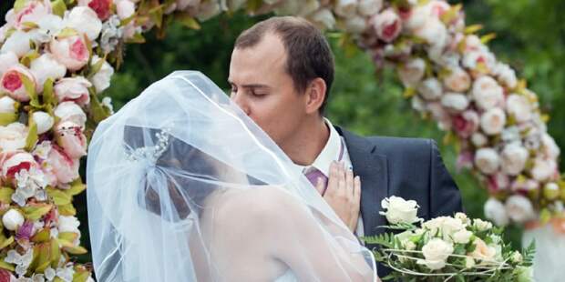 За два дня столичные ЗАГСы зарегистрировали более тысячи браков / Фото: mos.ru
