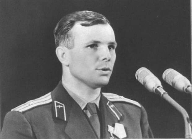 Малоизвестные факты о первом космонавте планеты Юрии Гагарине (55 фото)