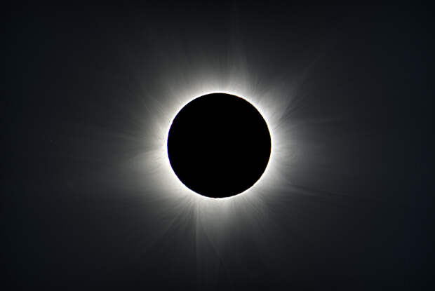 http://www.teleport2001.ru/files/teleport/images/2016/03/09/zatmenie_0.jpg