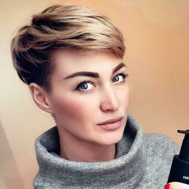 Многослойные стрижки для коротких волос: 70 стильных идей!
