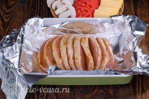 Мясо Гармошка: Кладем мясо на фольгу
