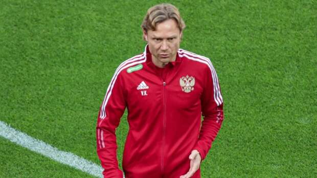 Карпин подтвердил, что запретил футболистам сборной России пить пиво
