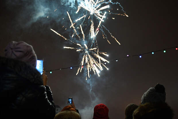 Юрист Семченков: запуск фейерверков может обернуться штрафом в 50 тыс. рублей