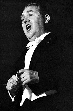 Press photo of Jussi Björling.jpg