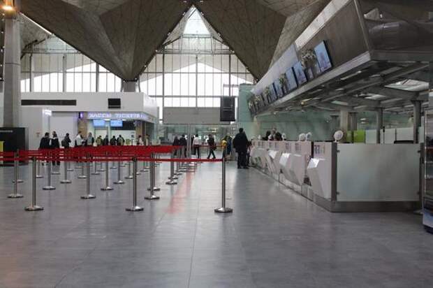 В аэропорту Пулково ввели временные ограничения на полеты