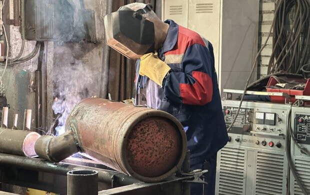 Более 440 фронтовых печей изготовлены и переданы в зону СВО специалистами петербургского ЖКХ