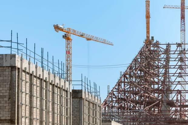 Рабочие изнасиловали спрятавшуюся от дождя на стройке девочку