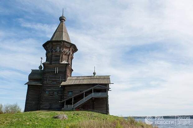 Церковь Успения Пресвятой Богородицы в Республике Карелия. Фото: РИА Новости / Игорь Подгорный
