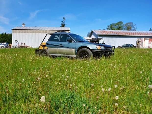 Универсал Subaru Outback переделали в очень странный пикап