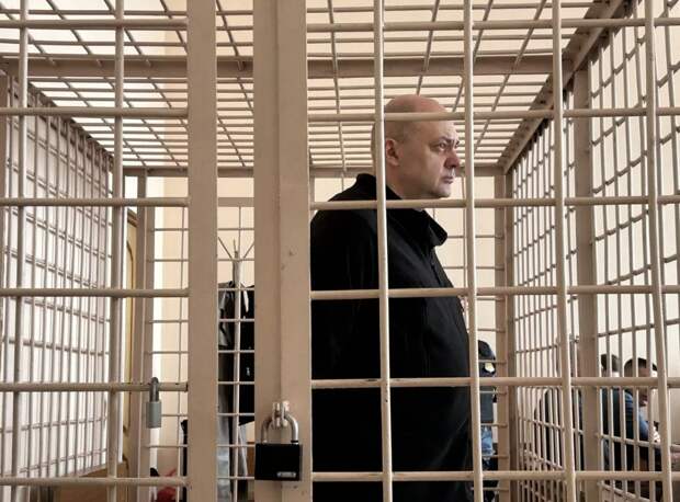 Бывшего губернатора Курской области Смирнова осудили на 14 лет за взятки