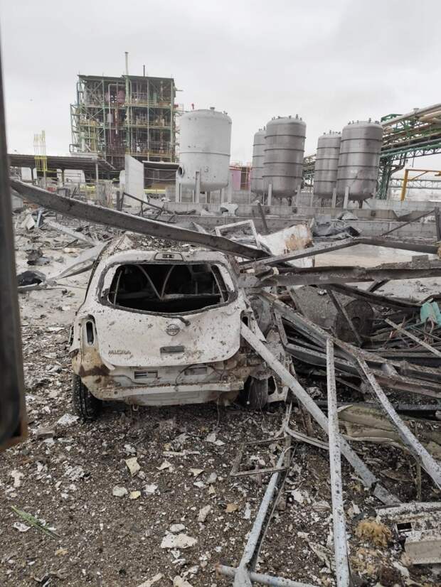 Кадры последствий прилета по промзоне Рамат-Ховав