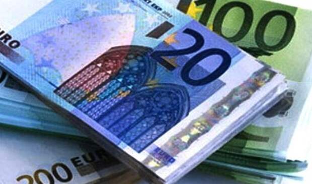 Ослабление евро к доллару — проблема не экономическая
