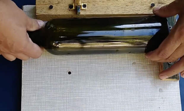 Как разрезать стеклянную бутылку ровно