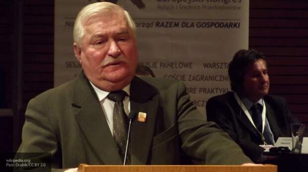 Экс-президент Польши осуждает решение отказать РФ в приглашении на мероприятия 1 сентября