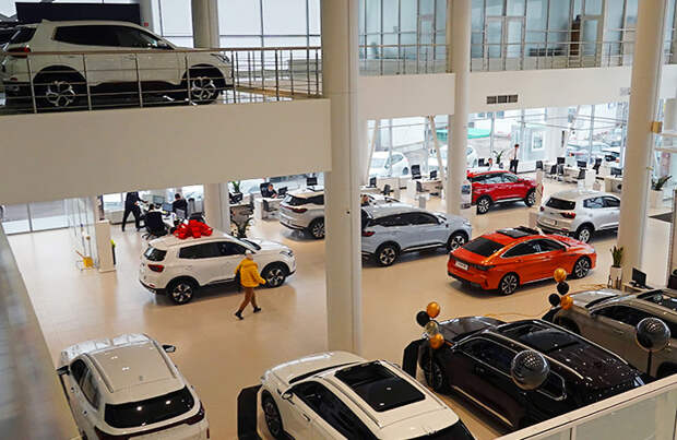 Минпромторг: продажи новых автомобилей выросли на 71% с начала года