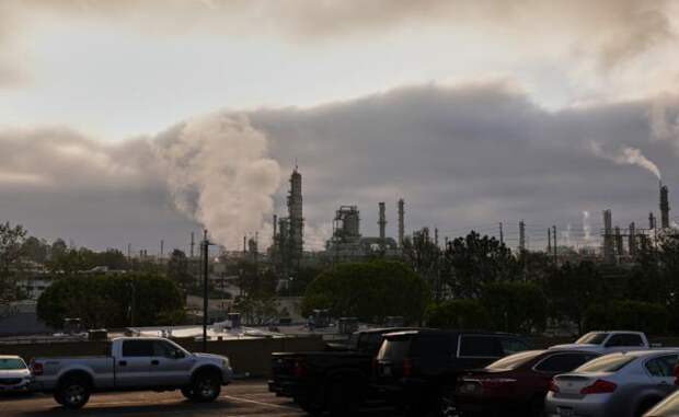 Леонид Крутаков: Цель Трампа — взять под контроль 90% мировой нефти и диктовать всем, в том числе России, свои правила