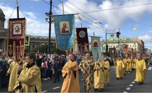 Питер Невский проспект крестный ход