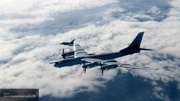 Баранец: полет Ту-95МС к Аляске стал ответом на маневры ВВС США у Крыма