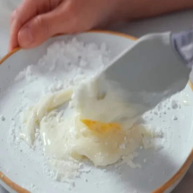 Идеальная глазурь из 2-х ингредиентов: сгущёнка и сахарная пудра. Лучший рецепт для Пасхи