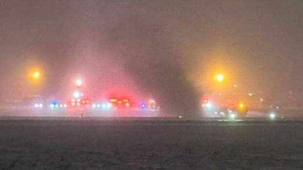 В США разбился частный самолет, в котором находилось восемь человек