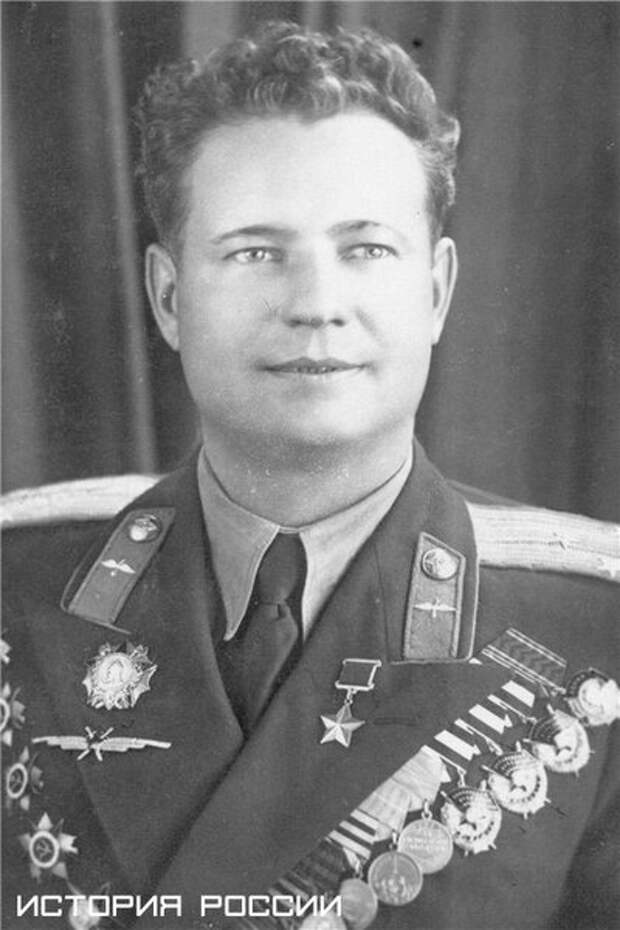 За что советского летчика Гитлер наградил орденом?