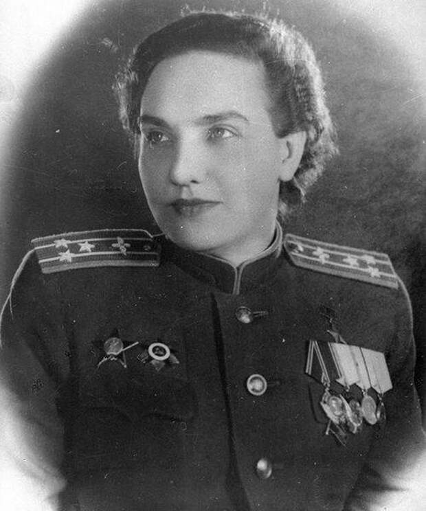 Первые женщины — герои Советского Союза