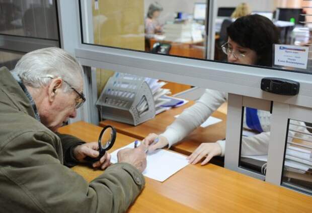В Украине пересчитают пенсии задним числом: кого из пенсионеров это коснется