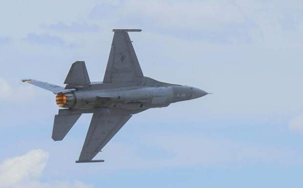 Депутат Устинова: США намеренно затягивают обучение украинцев пилотированию F-16