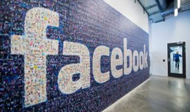 Facebook заблокировал видео Львовской мужской хоровой капеллы с песней о Бандере