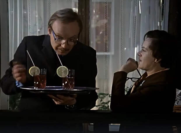 "Служебный роман": Как изменились актёры из легендарного фильма за 48 лет?