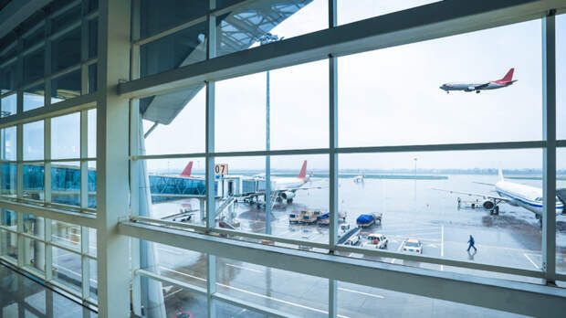 Аэропорты Московского узла работают штатно, несмотря на ливень