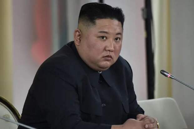Ким Чен Ын в ходе визита на предприятие ОПК: «Нужно готовиться к ядерной войне