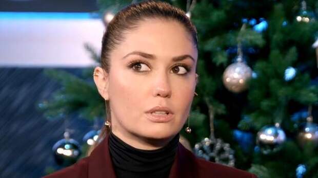 Располневшая Муцениеце сокрушается из-за своего внешнего вида