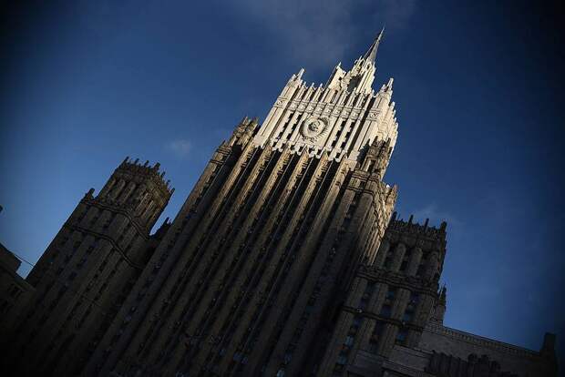 ЕС: будущее России определят не путинисты и западники, а профессионалы ЕС: будущее России определят не путинисты и западники, а профессионалы