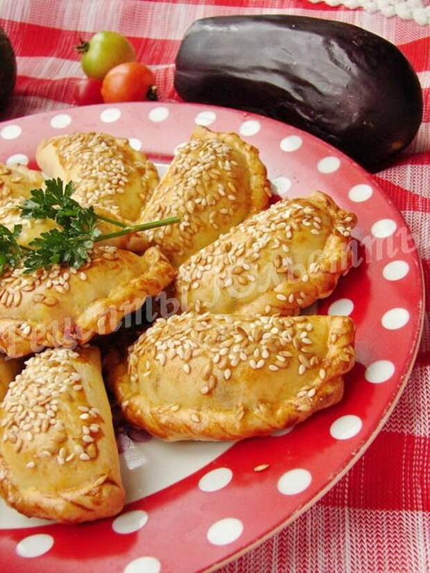 испанские пирожки с баклажанами