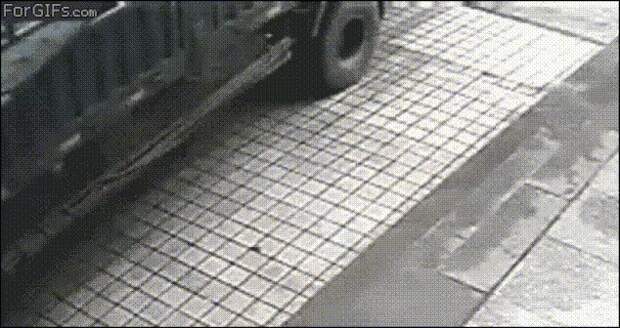 Ответка через один... два... Ответка через один... два...