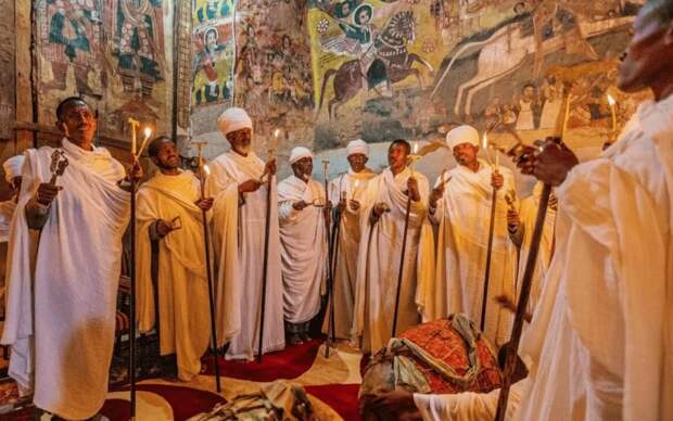 На молитве в эфиопской церкви