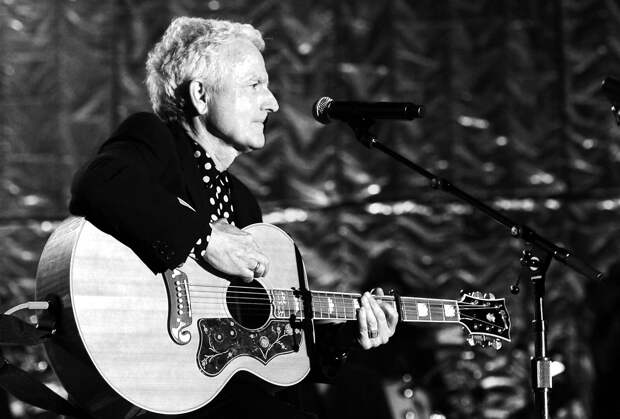 Умер автор хитов Мадонны и Уитни Хьюстон