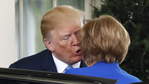 Президент Дональд Трамп приветствует канцлера Германии Ангелу Меркель в Белом доме в Вашингтоне Президент Дональд Трамп приветствует канцлера Германии Ангелу Меркель в Белом доме в Вашингтоне