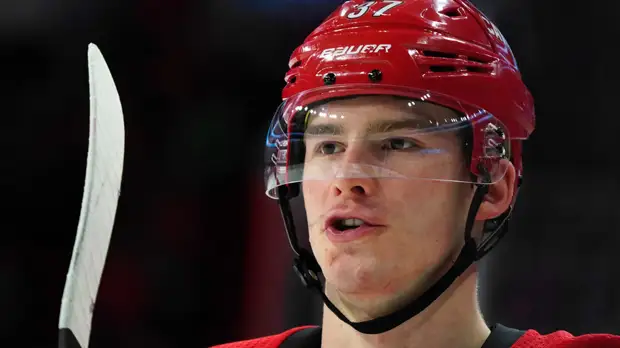 Тренер «Каролины» заявил, что Свечников собирается стать великим игроком