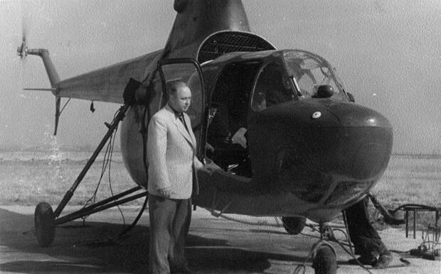 Михаил Миль у ГМ-2 Московский вертолетный завод им. М.Л. Миля