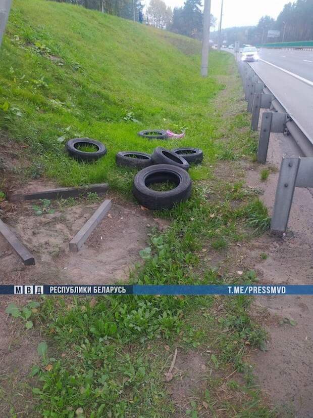 Ночью и утром неизвестные жгли покрышки в различных районах Минска Ночью и утром неизвестные жгли покрышки в различных районах Минска