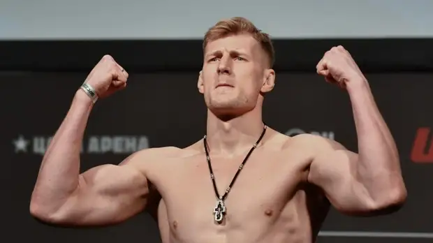 Боец UFC Волков рассказал, кому посвятил свою победу на турнире в Москве