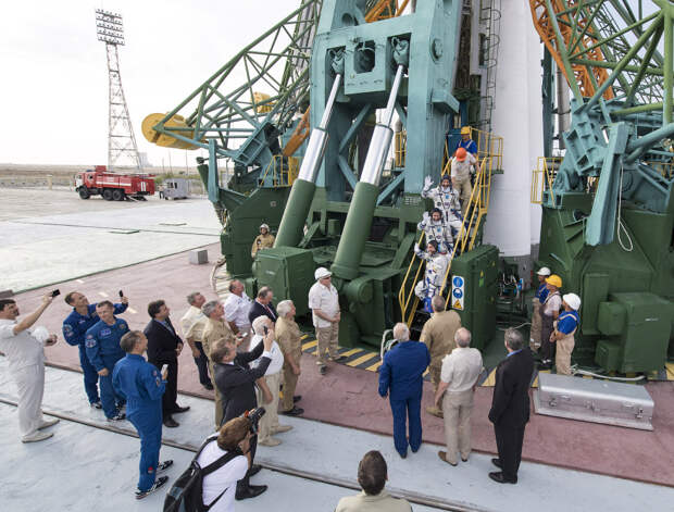 Expedition 60 Preflight